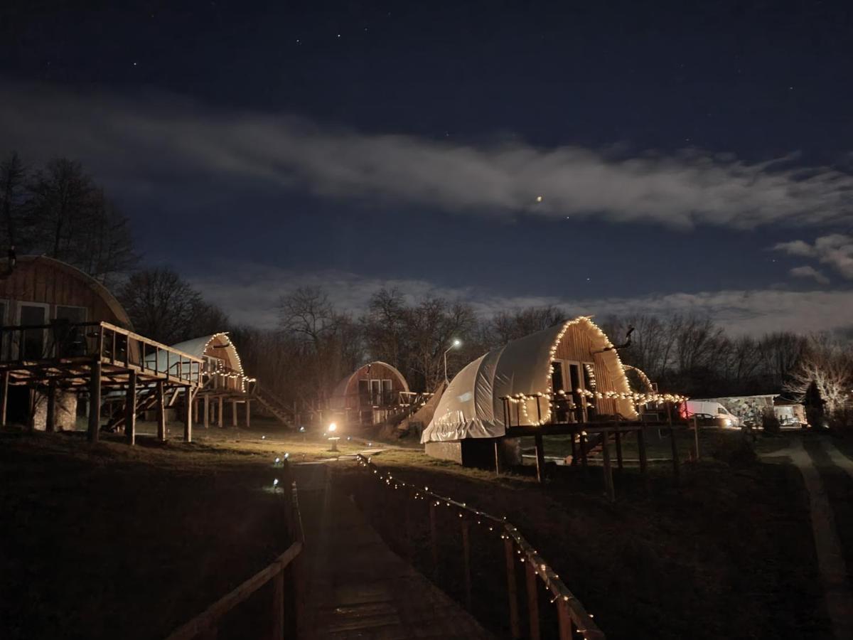 Sunrise Glamping Retreat Hotel Galesu Exterior photo